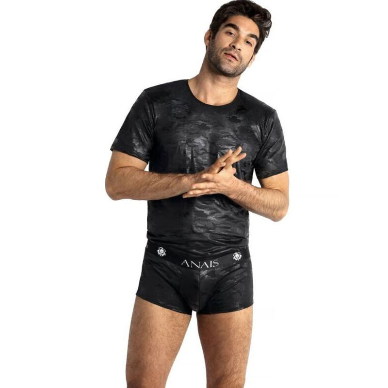 Male model in a black wet-look t-shirt and black boxer briefs with the ANAIS logo, standing against a white background.]','