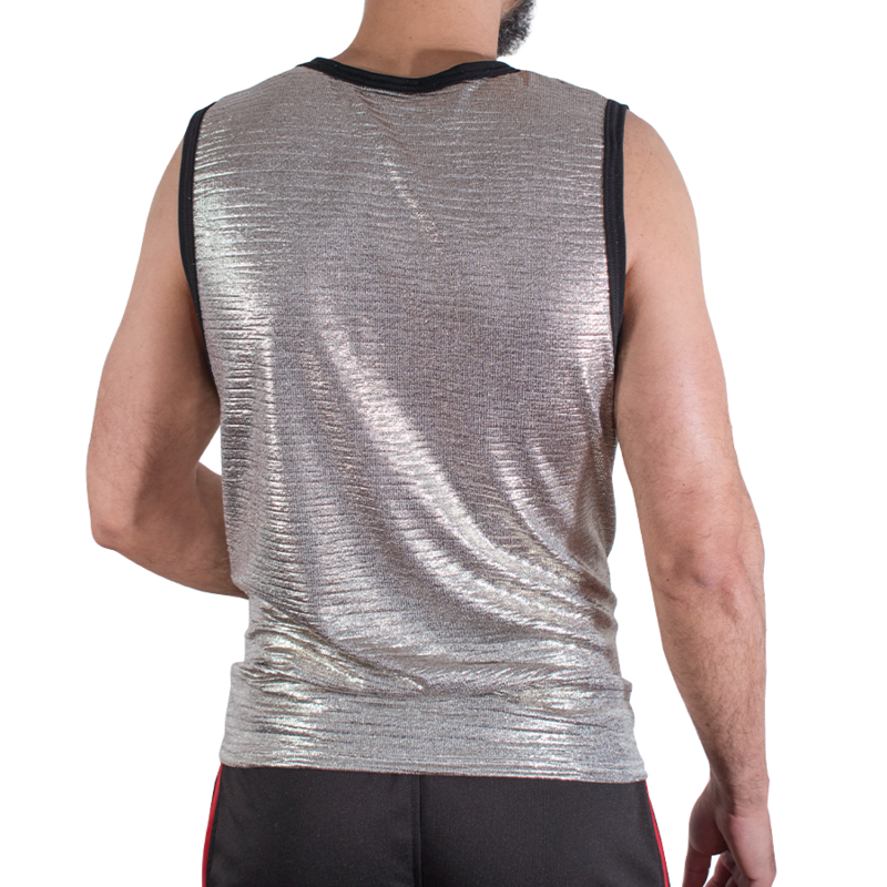 img_224758_6a0cb453015a720444d6134ba0a12c69_1png - Sex Shop | Lodia.gr - 100% Διακριτική Και Παράδοση με courier της επιλογή σας Man wearing a silver metallic sleeveless tank top, viewed from the back, with black trim at the neck and armholes.
